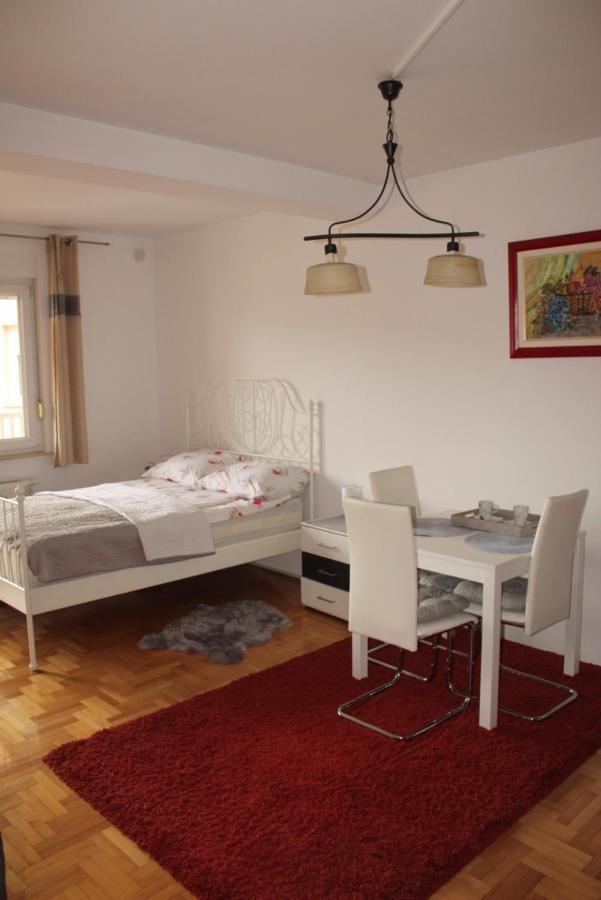 Studio Apartman Ivano Apartment Dakovo Exterior photo
